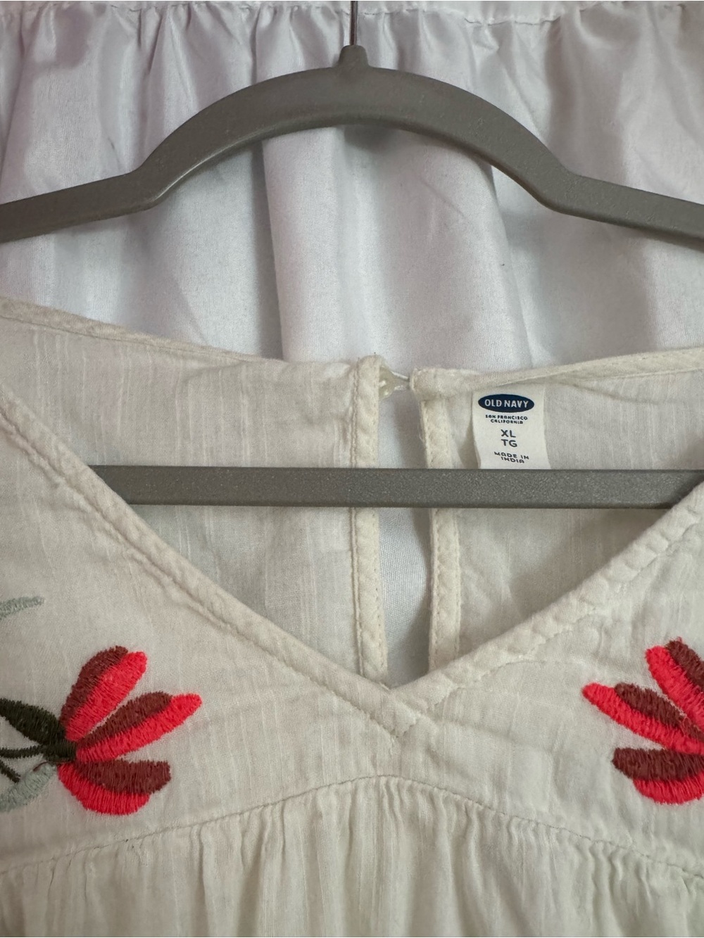 Old Navy Floral Long Sleeve Embroidered Blouse size XL - Picture 3 of 3